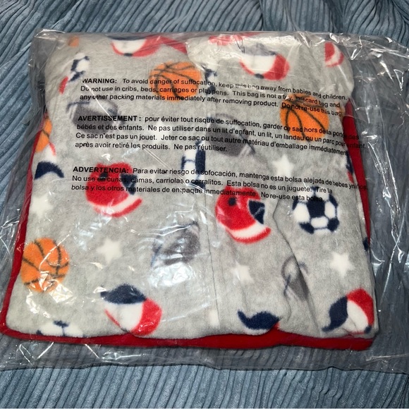 Absorbs Kids' 2-pack Fleece Blanket Sleeper Sports ⚽️🏀🏈⚾️ 9M - Picture 3 of 6